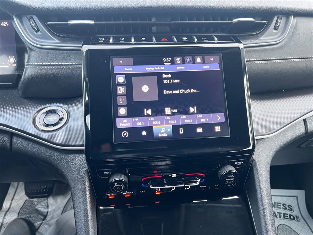 2023 Jeep Grand Cherokee L Laredo