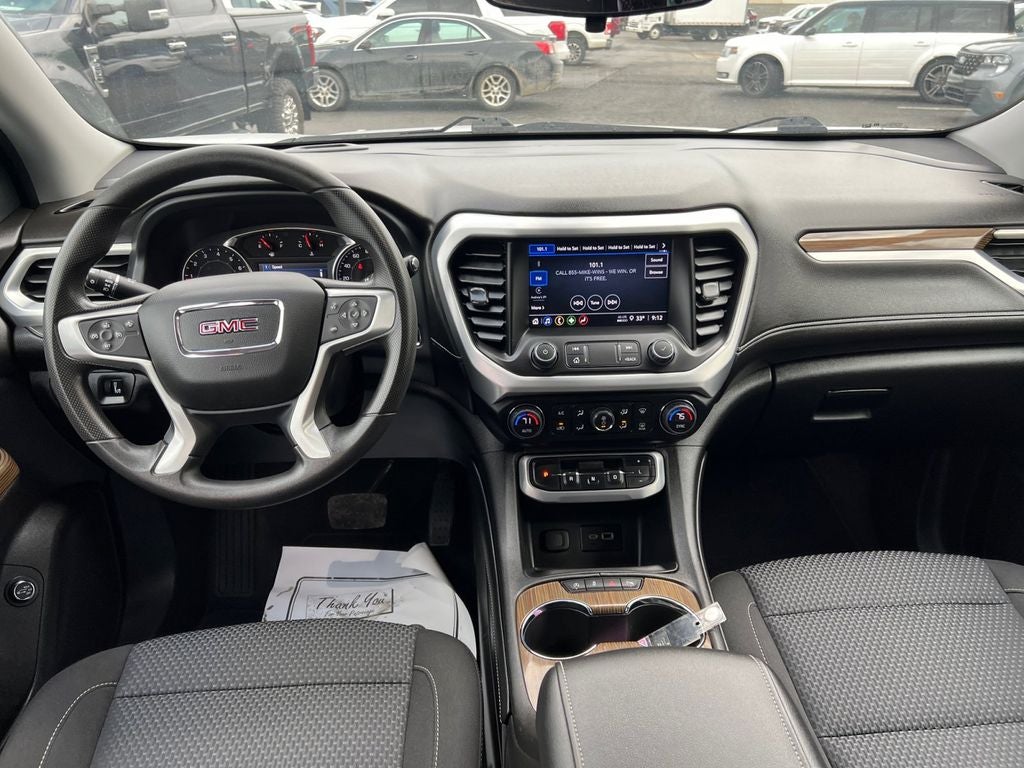 2022 GMC Acadia SLE