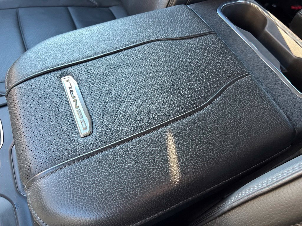 2025 GMC Sierra 2500HD Denali