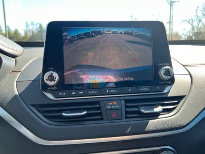 2022 Nissan Altima 2.0 SR