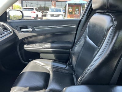 2022 Chrysler 300 Touring