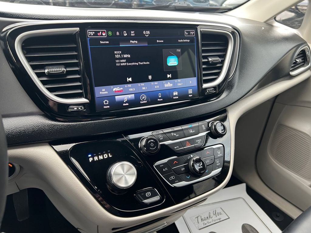 2023 Chrysler Pacifica Touring L