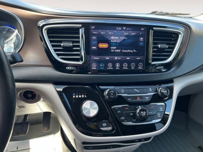 2019 Chrysler Pacifica Touring L Plus