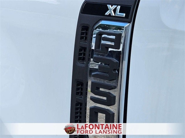 2024 Ford F-350SD XL DRW 169" WB / 84" C/A