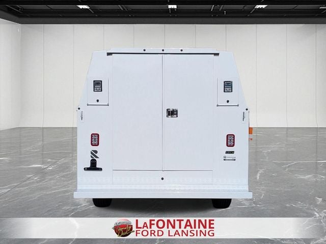 2027 Ford E-350SD Base Cutaway