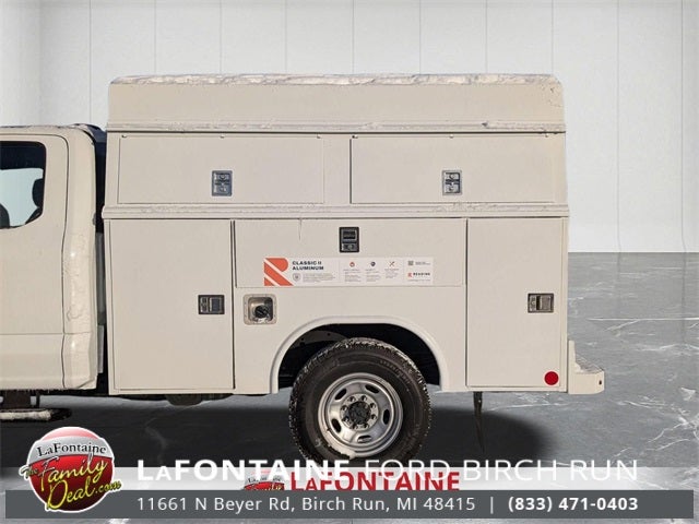 2025 Ford F-250SD XL 8' READING ENCLOSED SERVICE BODY