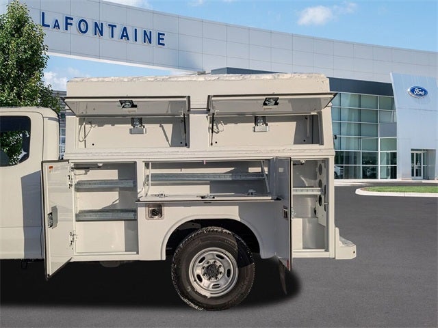 2025 Ford F-250SD XL 8' READING ENCLOSED SERVICE BODY
