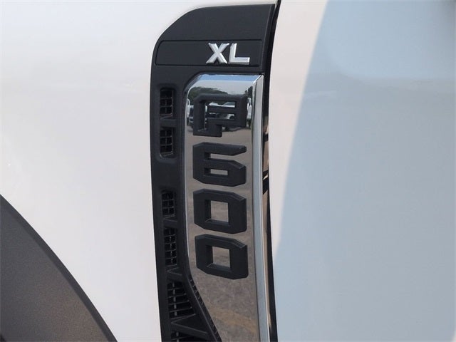 2025 Ford F-600SD XL