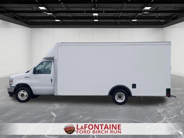 2023 Ford E-350SD Base Cutaway