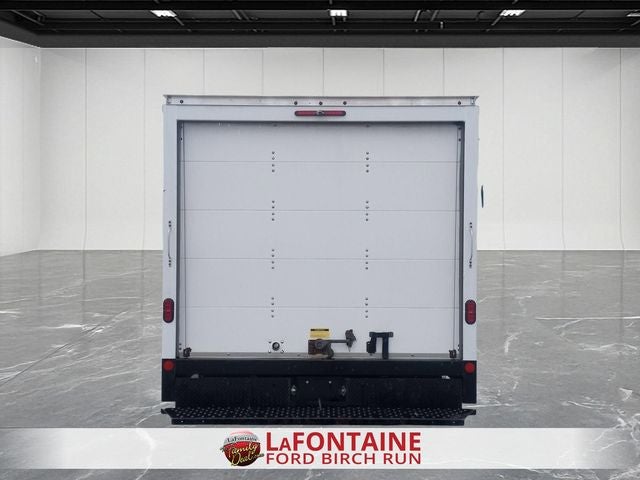 2023 Ford E-350SD Base Cutaway