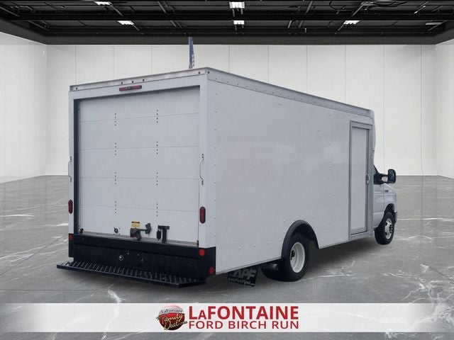 2023 Ford E-350SD Base Cutaway