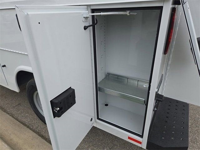 2026 Ford E-350SD Base Cutaway