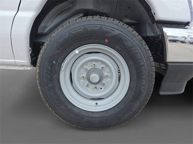 2026 Ford E-350SD Base Cutaway