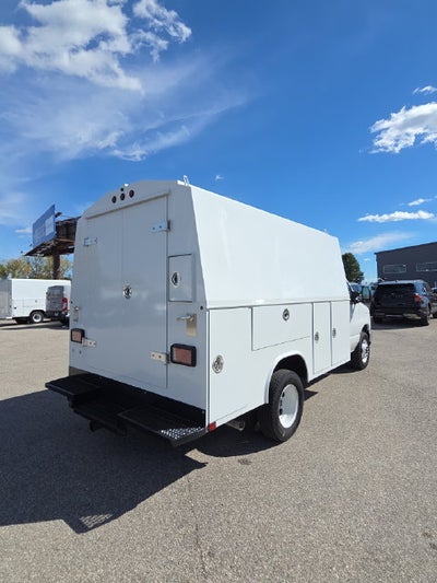 2026 Ford E-350SD Base Cutaway