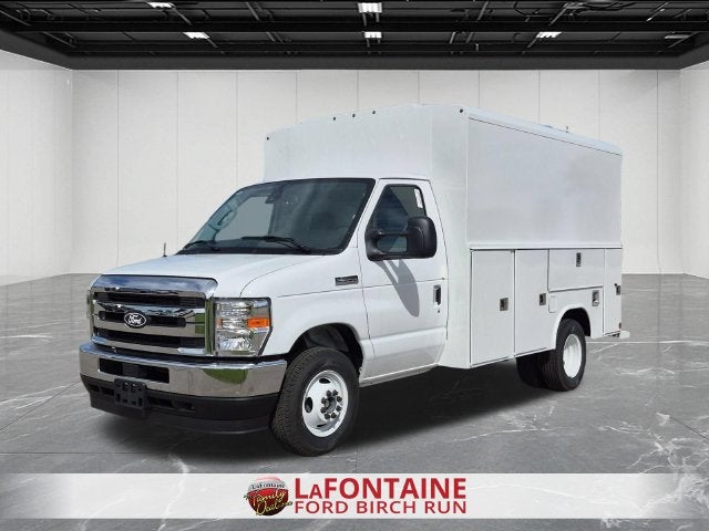 2027 Ford E-350SD Base ENCLOSED SERVICE BODY