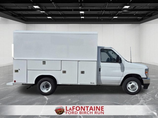 2027 Ford E-350SD Base ENCLOSED SERVICE BODY