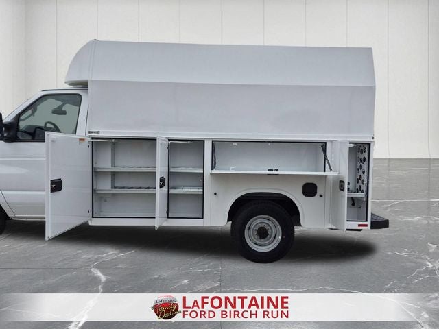 2027 Ford E-350SD Base Cutaway