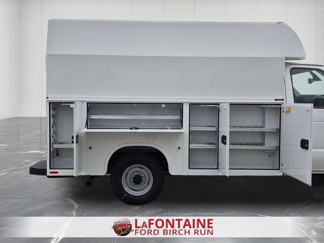 2027 Ford E-350SD Base Cutaway