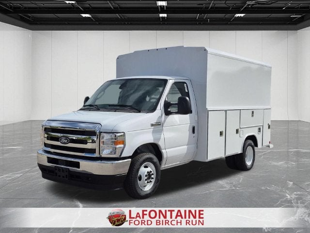 2027 Ford E-350SD Base Cutaway