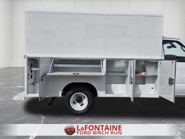 2027 Ford E-350SD Base Cutaway