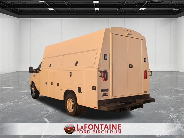 2026 Ford E-450SD Base