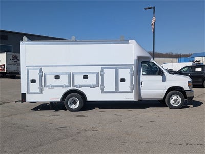 2026 Ford E-450SD Base