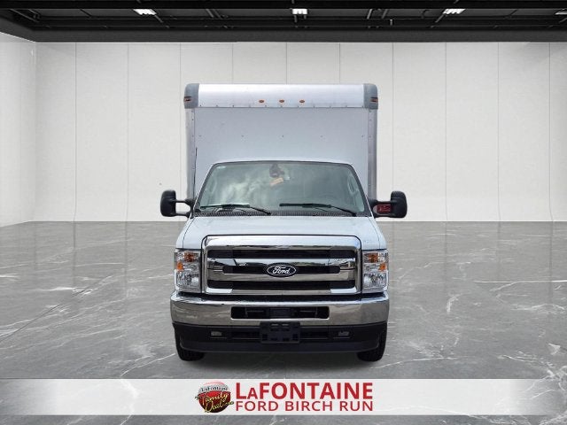2027 Ford E-450SD Base