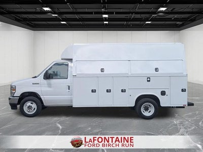 2027 Ford E-450SD KUV