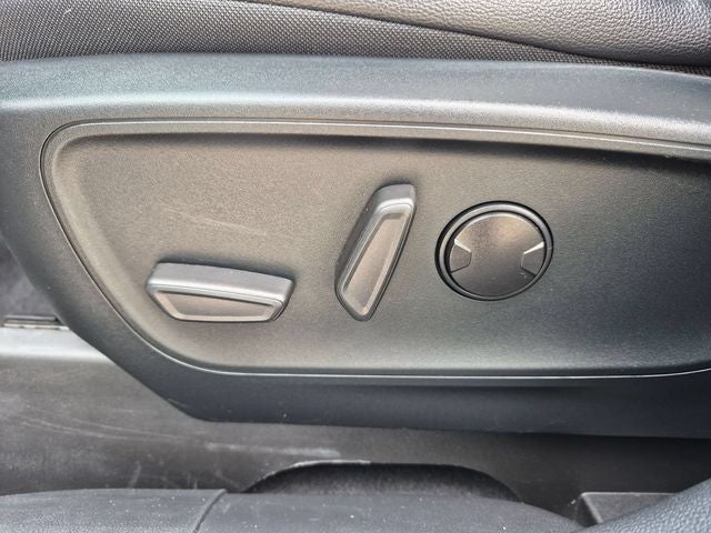 2022 Ford Escape Hybrid Titanium