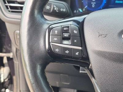 2022 Ford Escape Hybrid Titanium