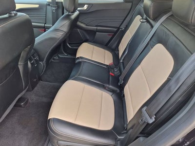 2022 Ford Escape Hybrid Titanium