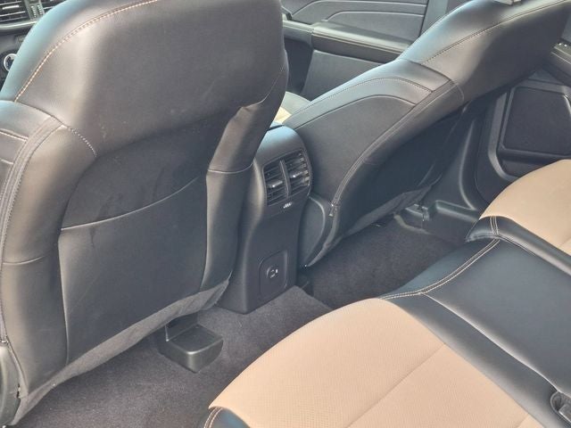2022 Ford Escape Hybrid Titanium