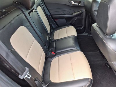 2022 Ford Escape Hybrid Titanium