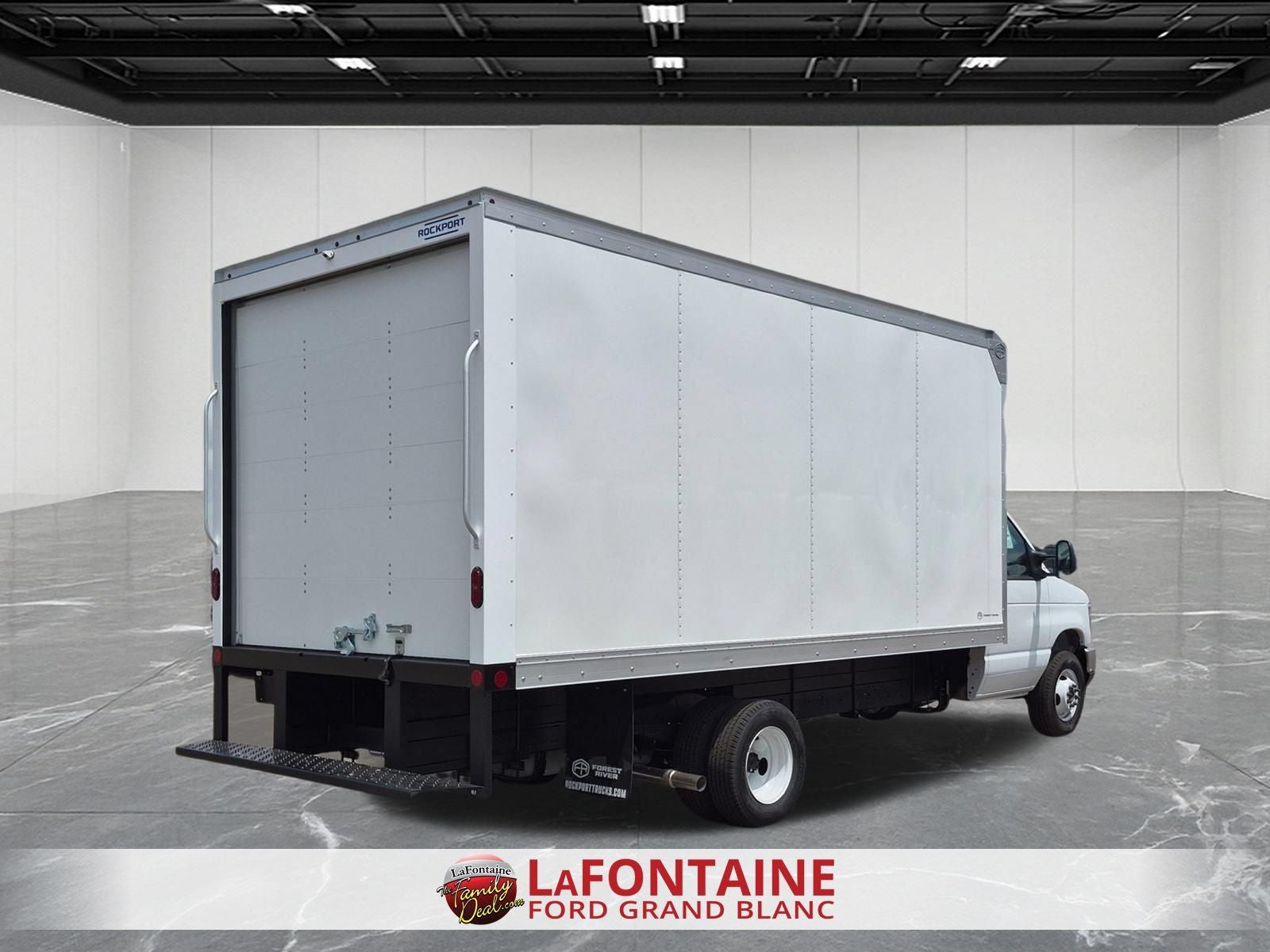 2027 Ford E-450SD Base