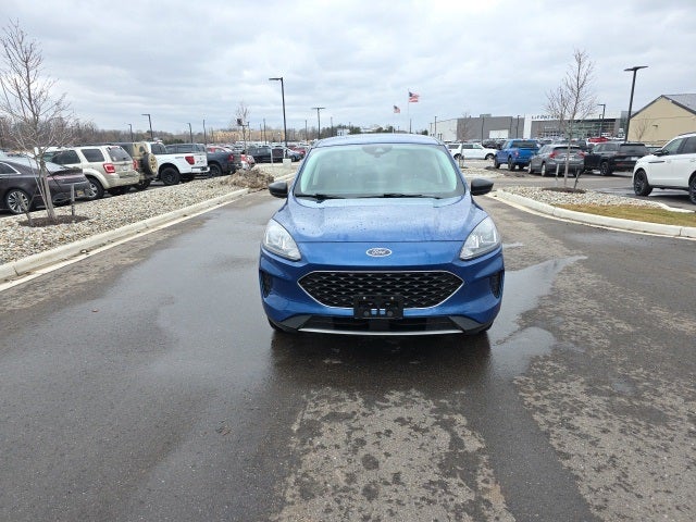 2022 Ford Escape Hybrid SE