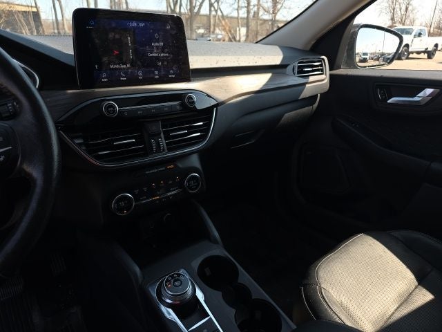 2020 Ford Escape Titanium Hybrid