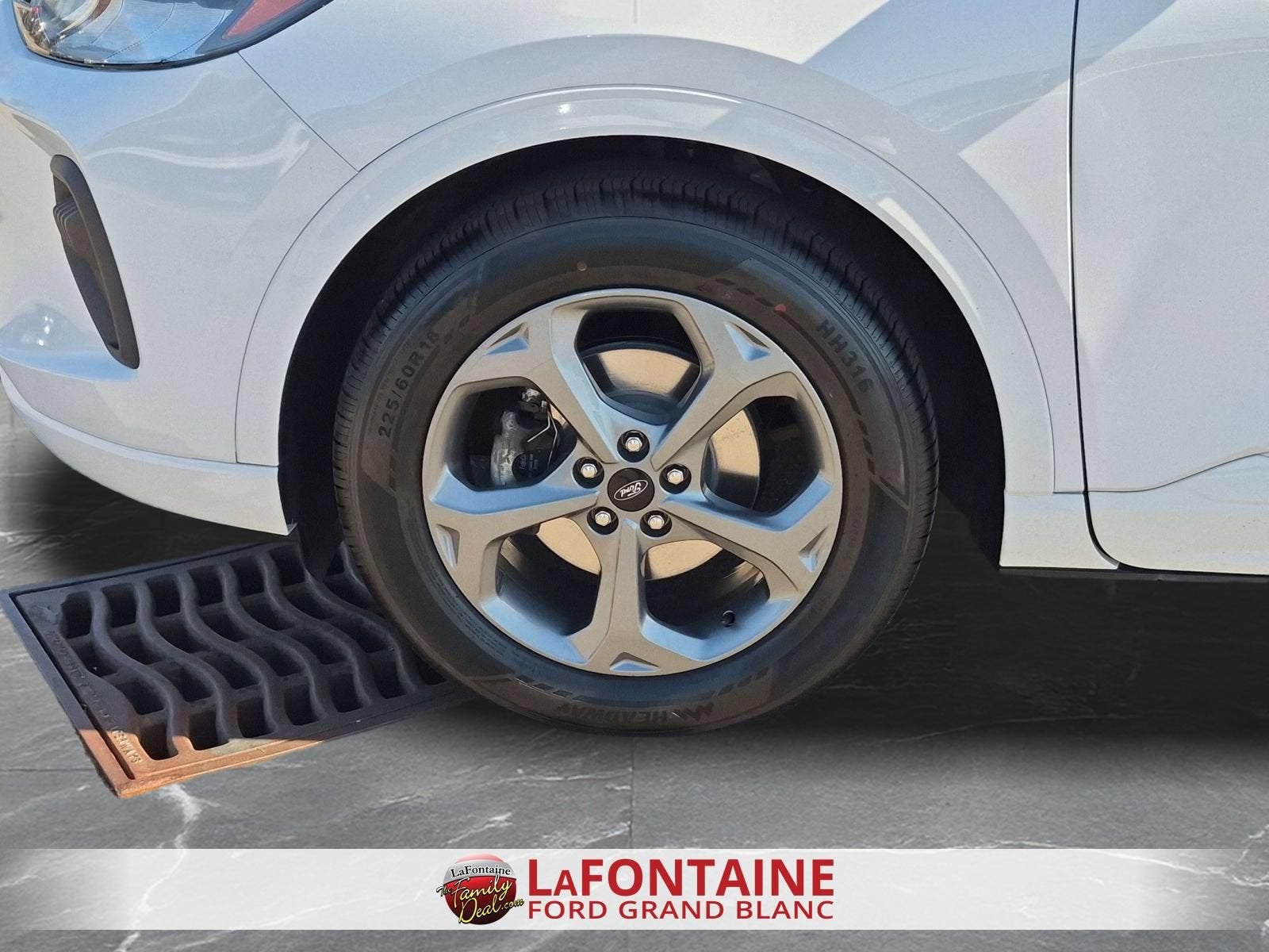 2023 Ford Escape ST-Line AWD