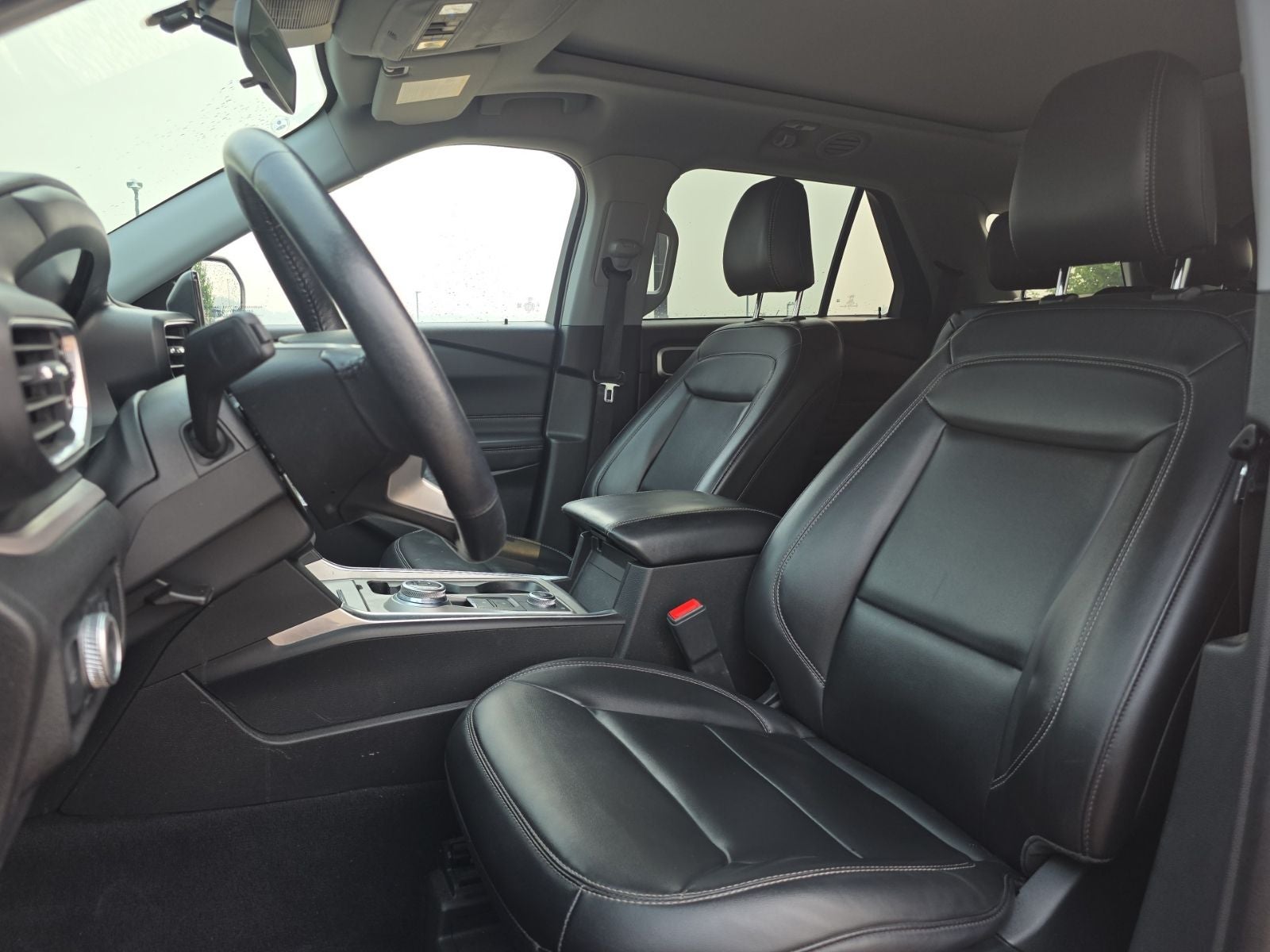 2023 Ford Explorer XLT 4X4