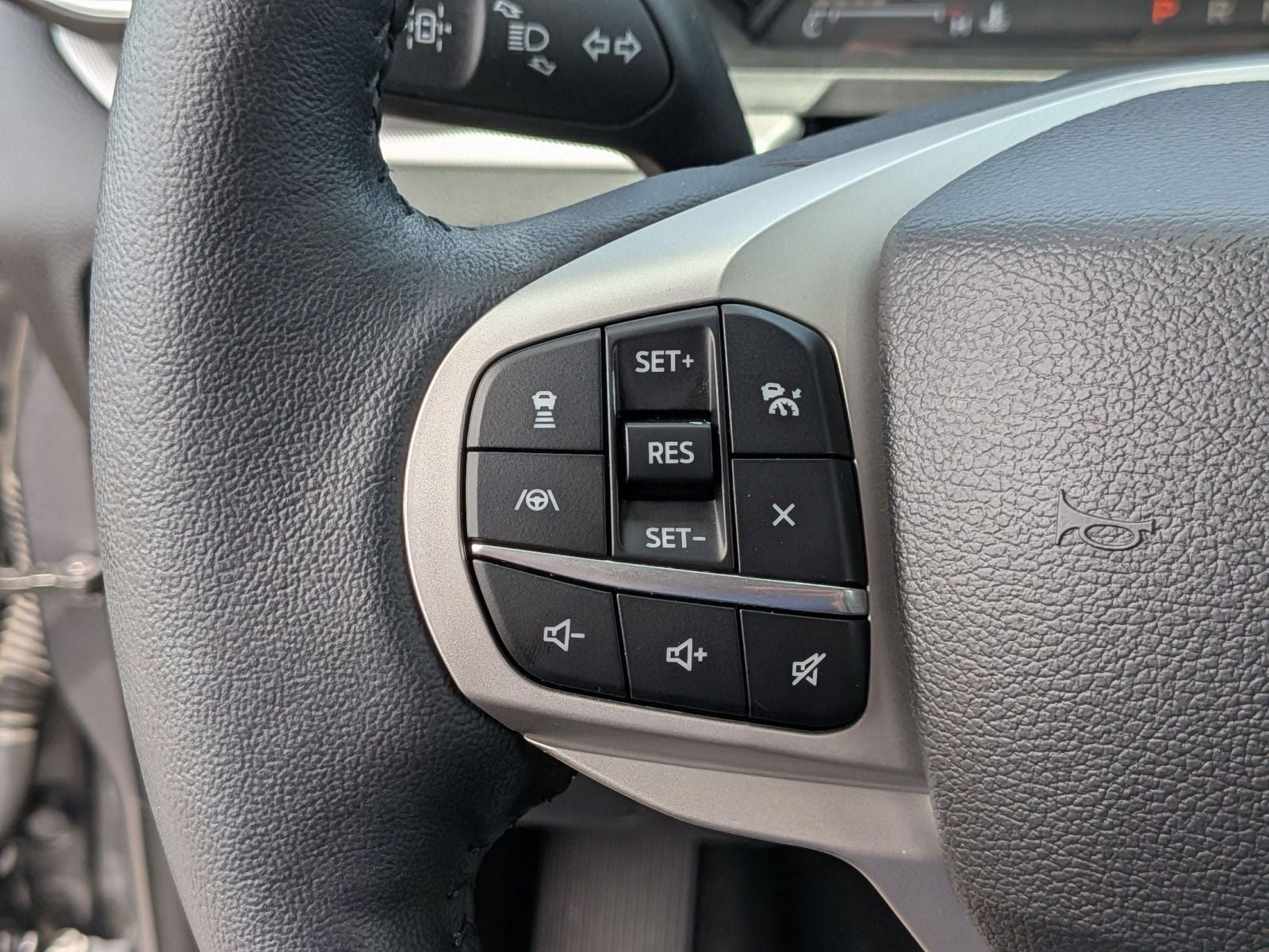 2023 Ford Explorer XLT 4WD