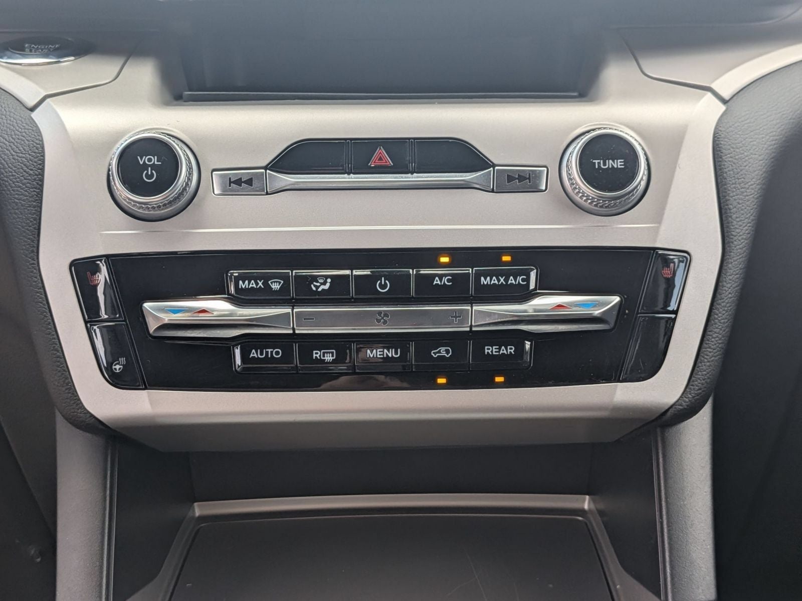 2023 Ford Explorer XLT 4X4