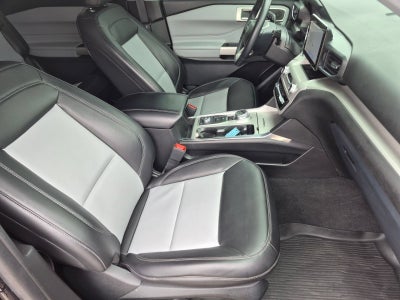 2023 Ford Explorer XLT 4WD