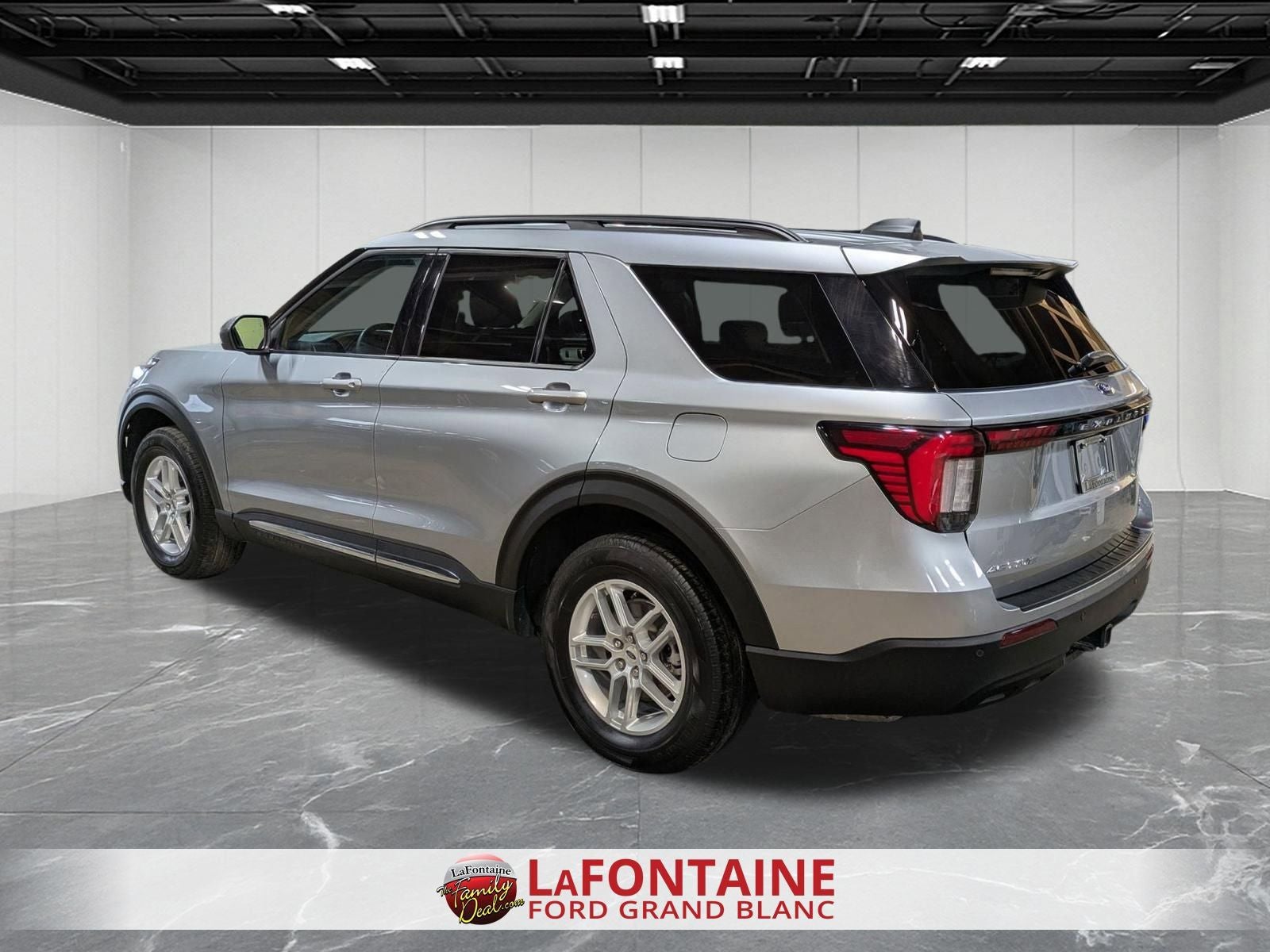 2025 Ford Explorer Active 4WD