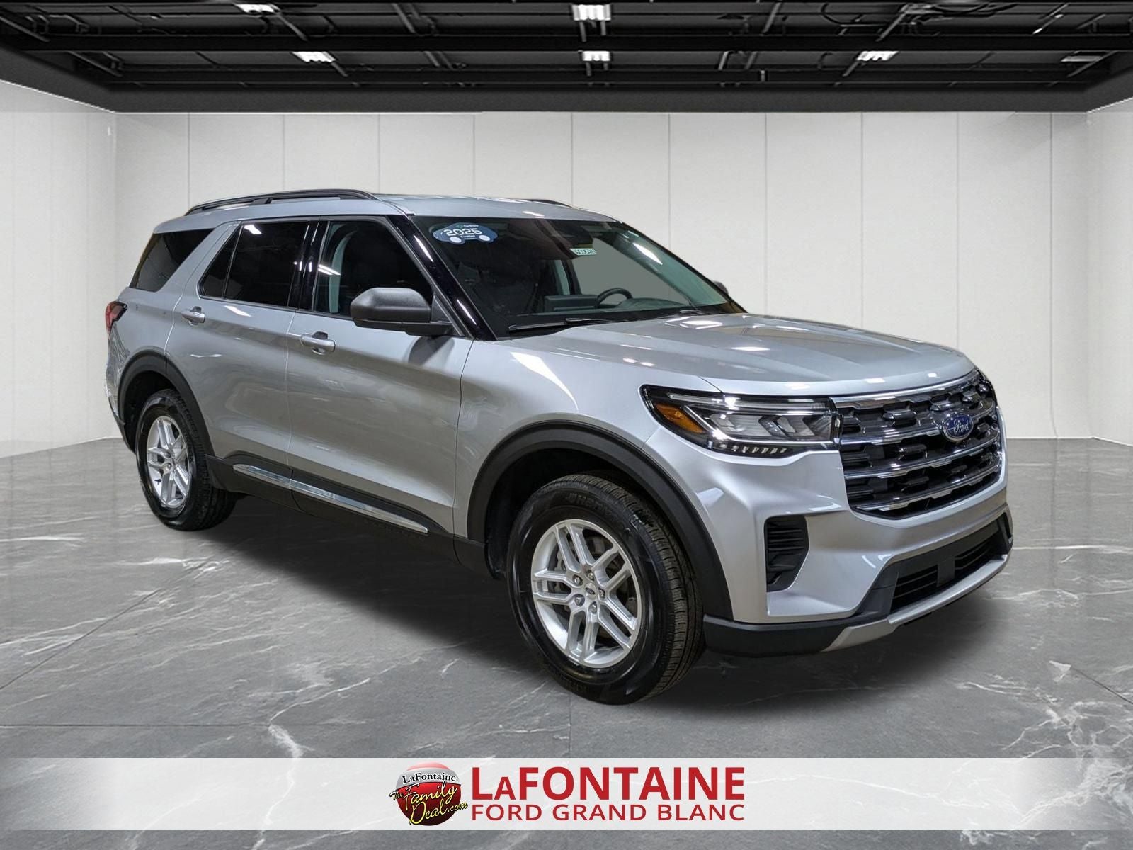 2025 Ford Explorer Active 4WD