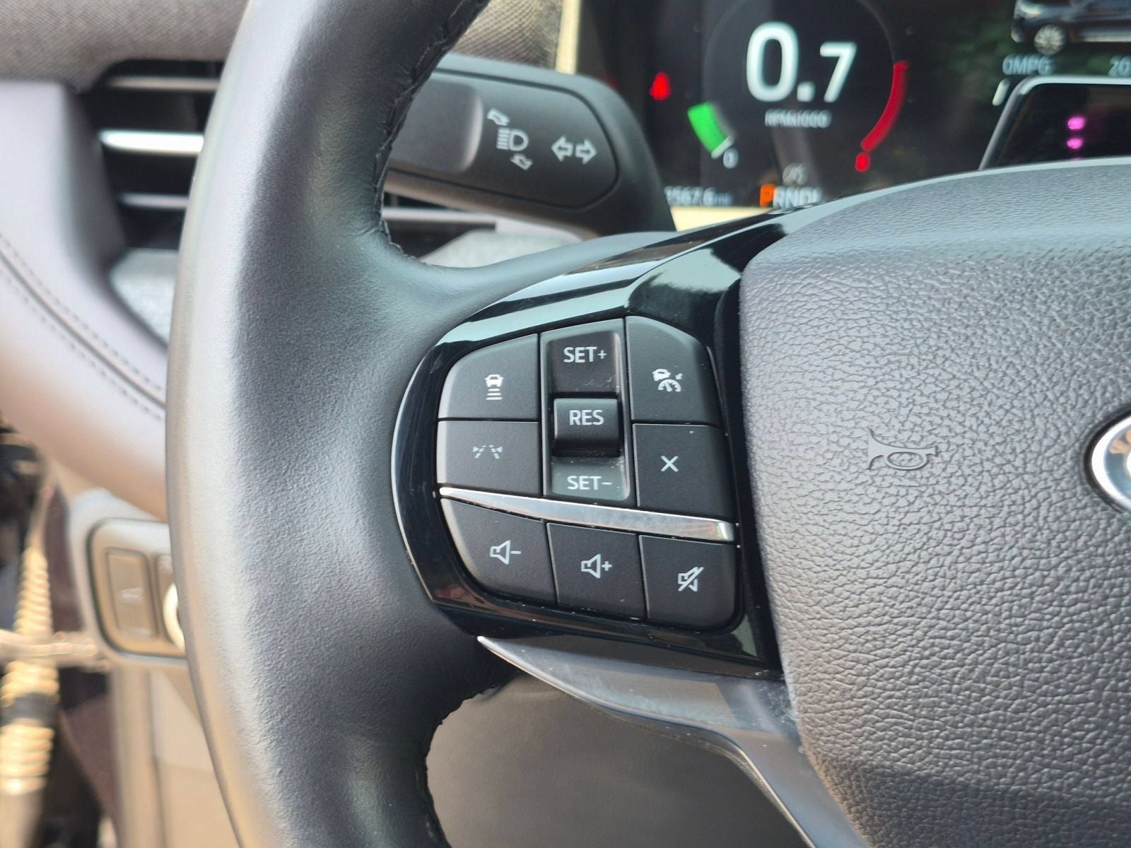 2025 Ford Explorer Platinum 4X4
