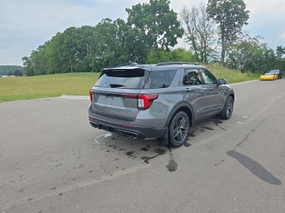 2025 Ford Explorer ST 4WD