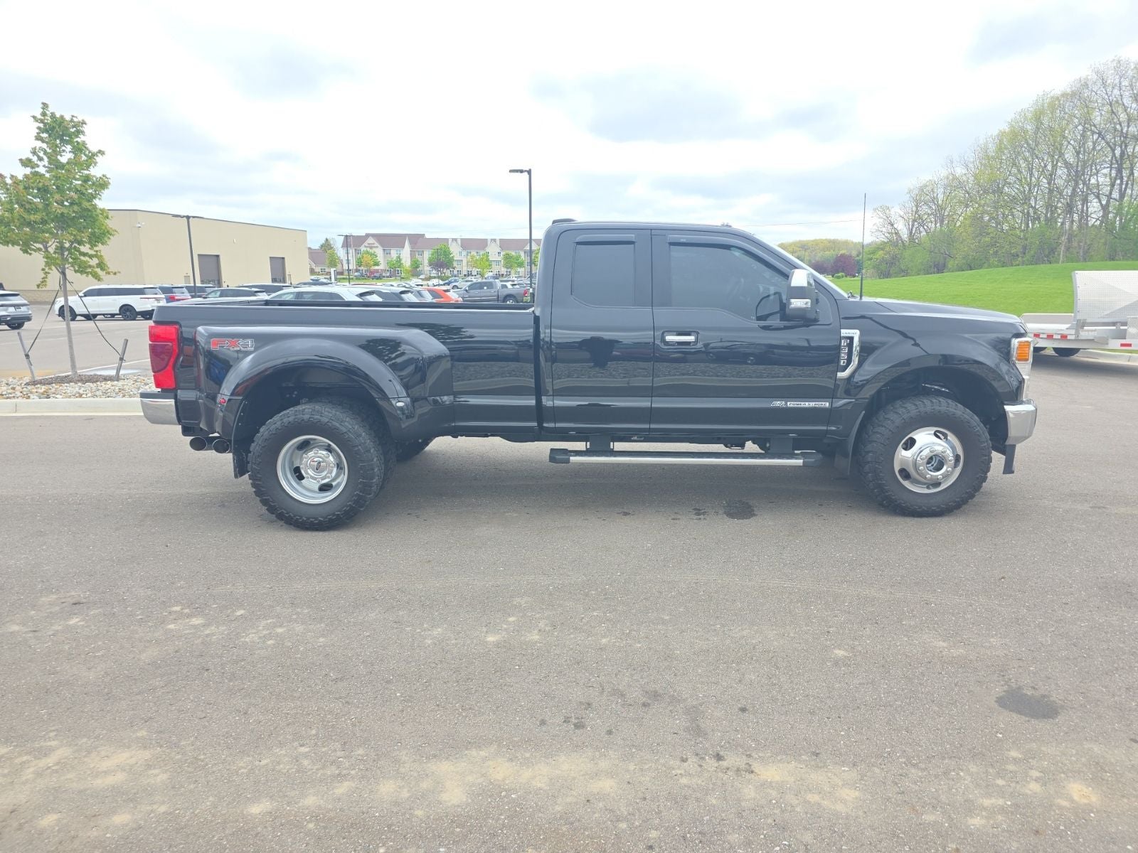 2022 Ford F-350SD Lariat