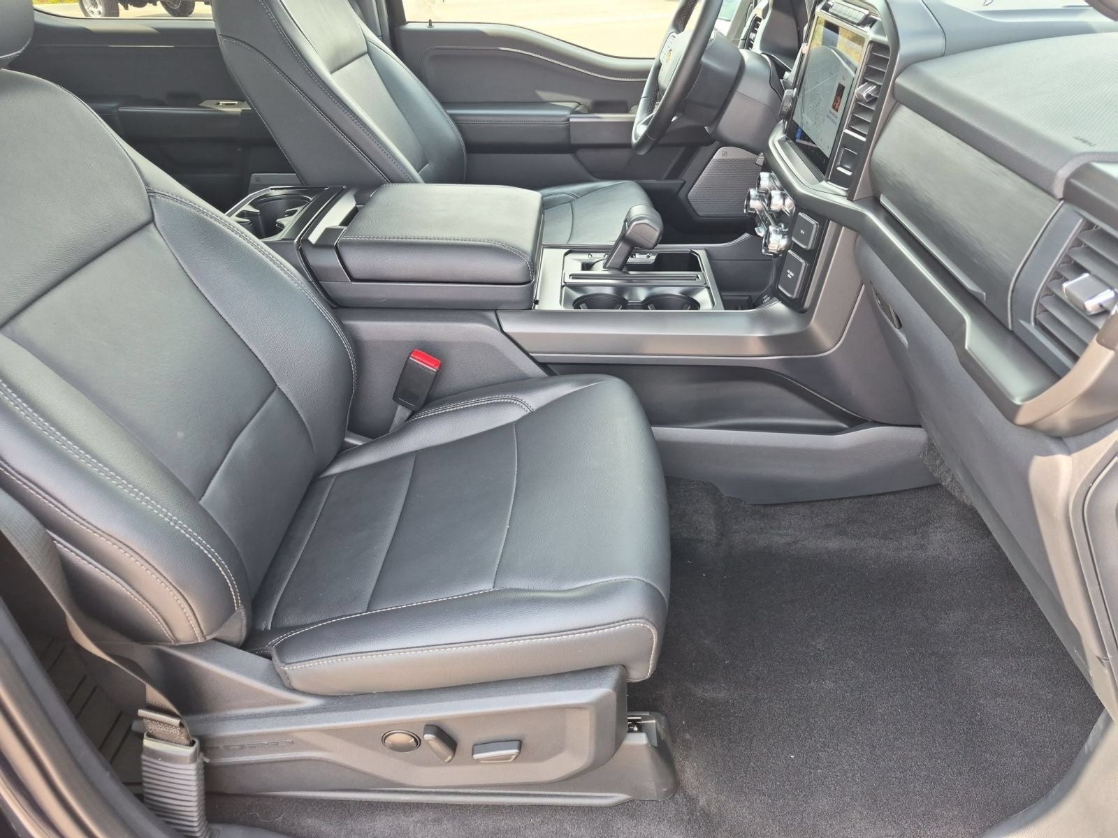2024 Ford F-150 XLT 4X4