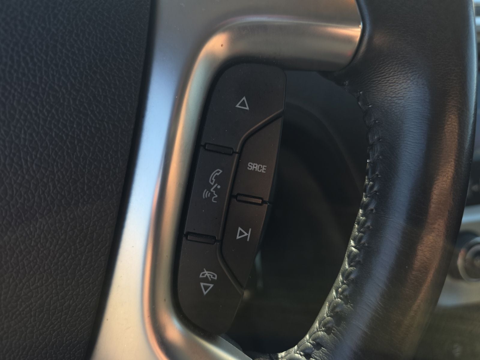 2016 GMC Acadia SLE-2