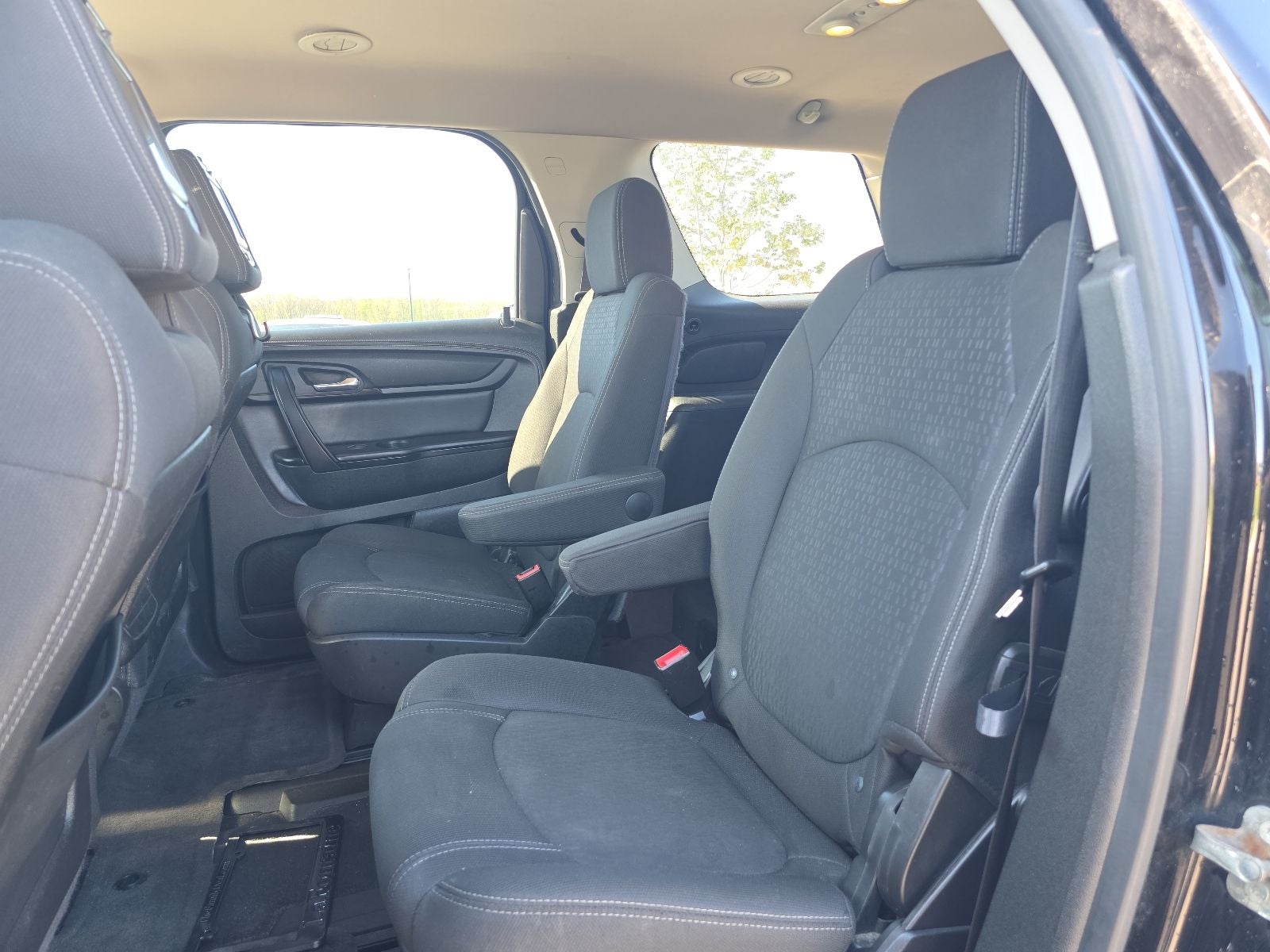 2016 GMC Acadia SLE-2