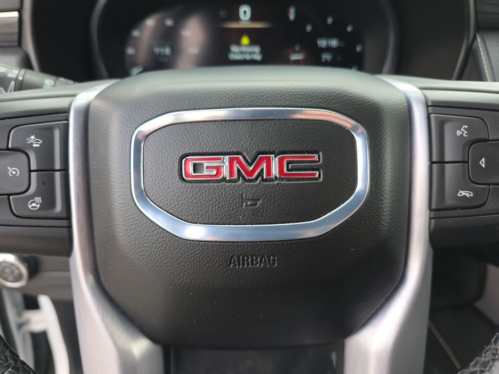 2024 GMC Yukon XL SLT